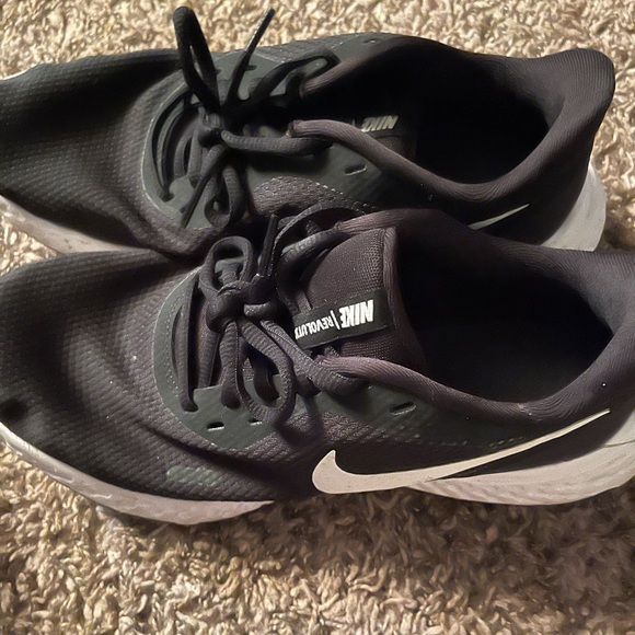 Womens Nike - Picture 2 of 3